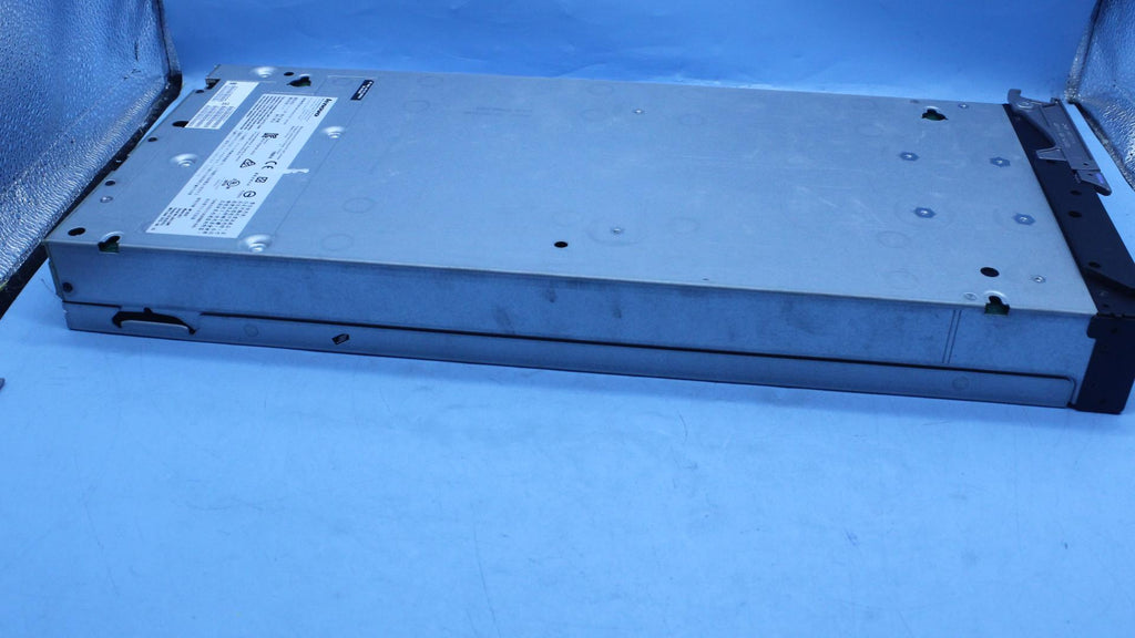 IBM x240 M5 - Configured to order 00AE663-RFB – Reacondicionado