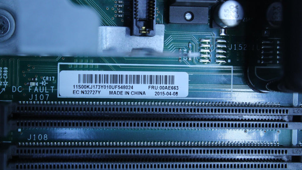 IBM x240 M5 - Configured to order 00AE663-RFB – Reacondicionado
