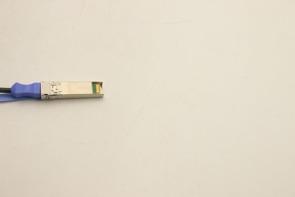 IBM 0.5m Passive DAC SFP+ Cable 00D6289-RFB – Reacondicionado