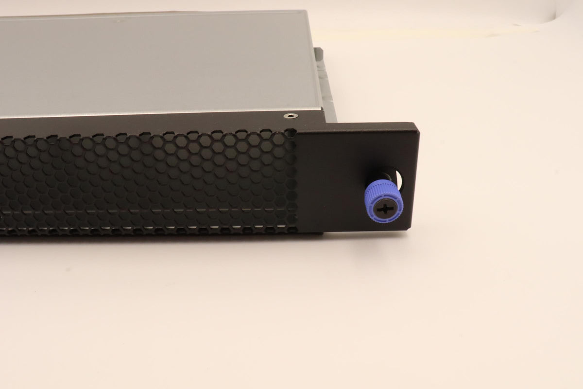 RackSwitch G8272 Kit with