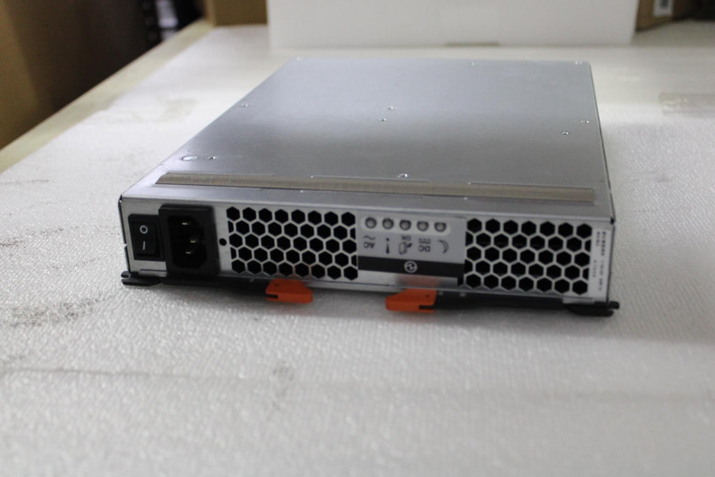 IBM Fuente de alimentación de 585W 00W1521-RFB – Reacondicionado