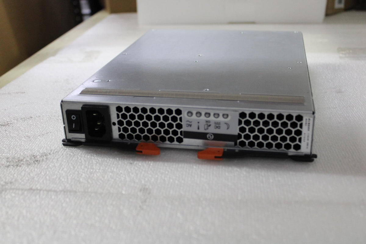 IBM Fuente de alimentación de 585W 00W1521-RFB – Reacondicionado