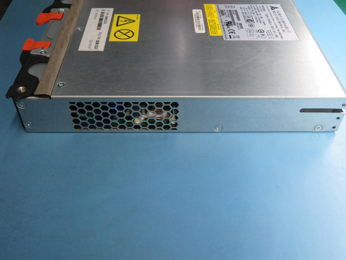 IBM DCS3700 - Unidad de fuente de alimentación 00W1526-RFB – Reacondicionado