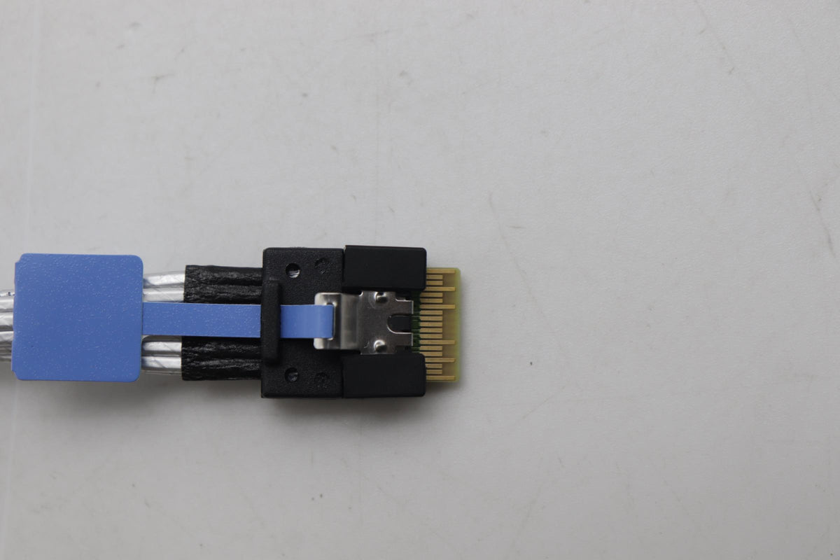 Lenovo 200mm SAS/SATA Gen4 signal 02YE379-RFB – Reacondicionado vista 3