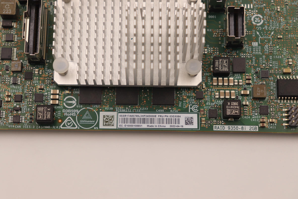 ThinkSystem RAID 9350-8i 2GB