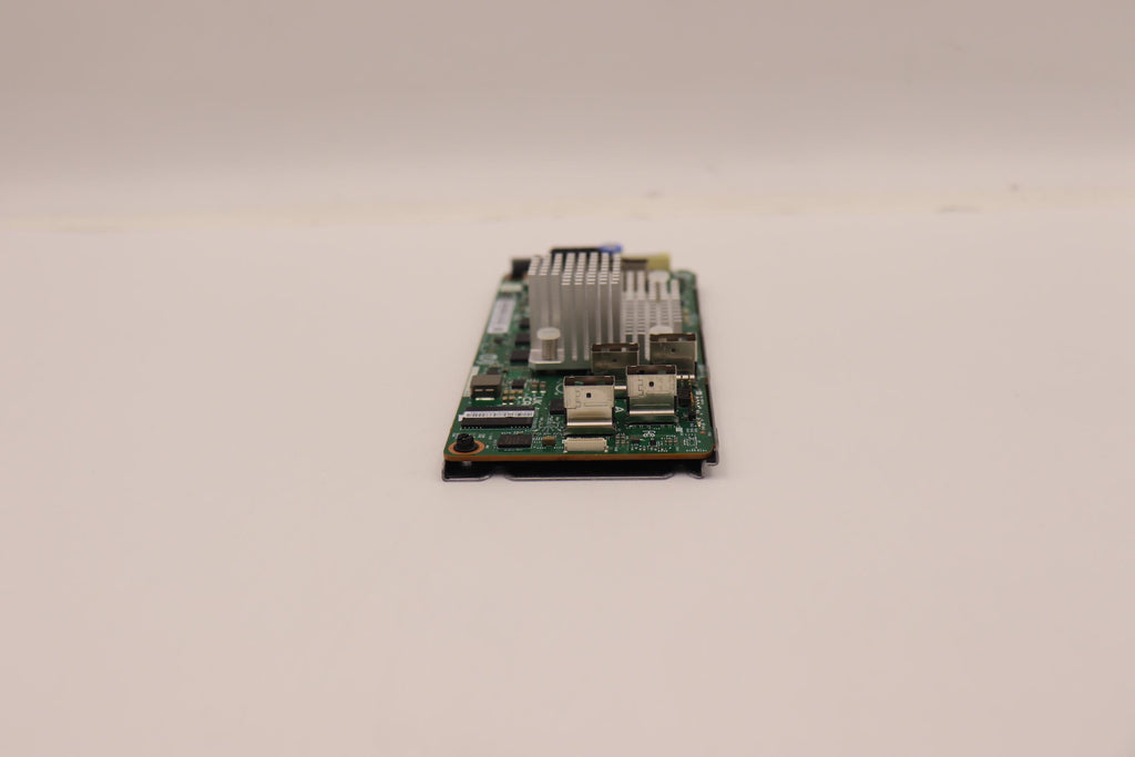 ThinkSystem RAID 9350-16i 4GB