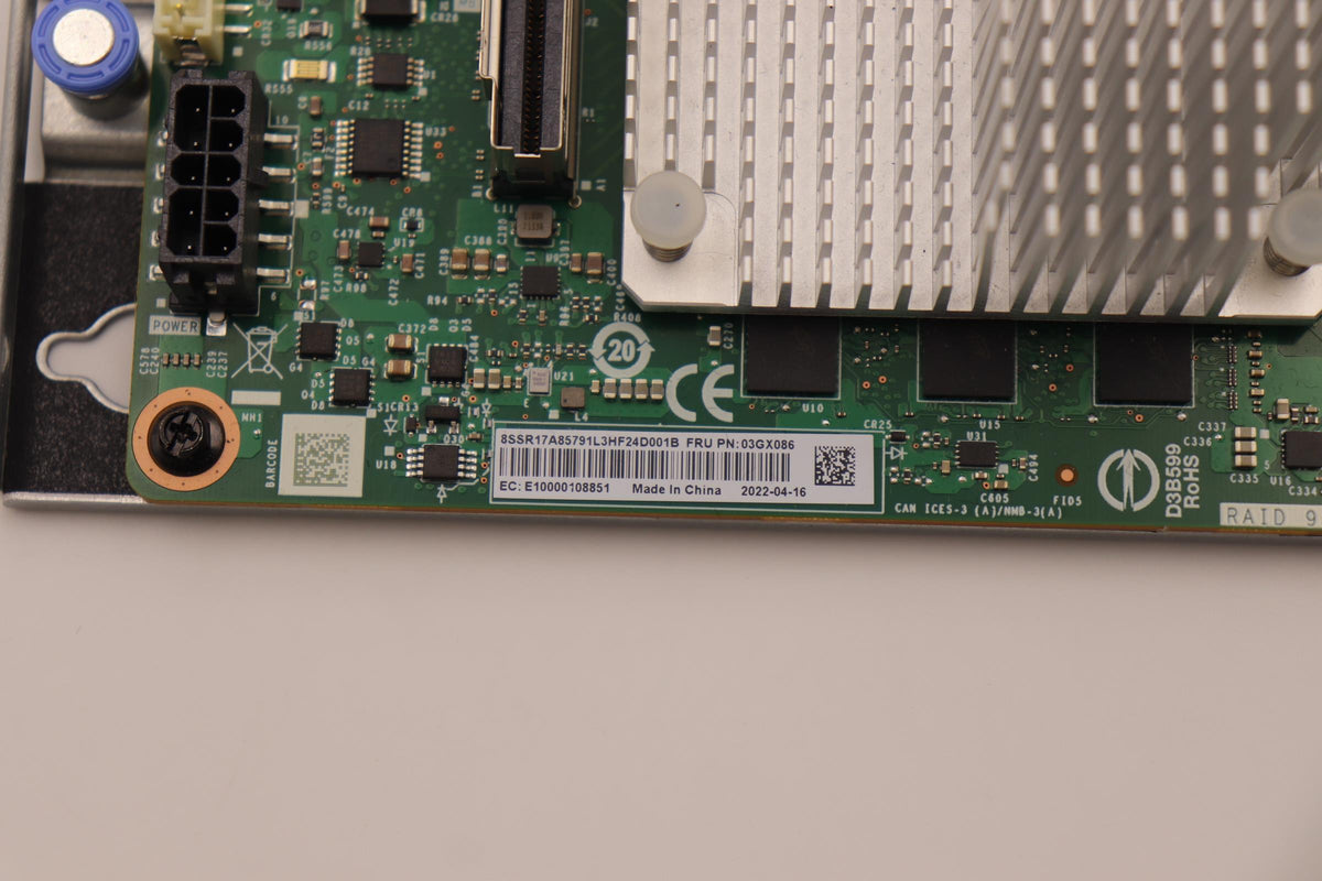 ThinkSystem RAID 9350-16i 4GB