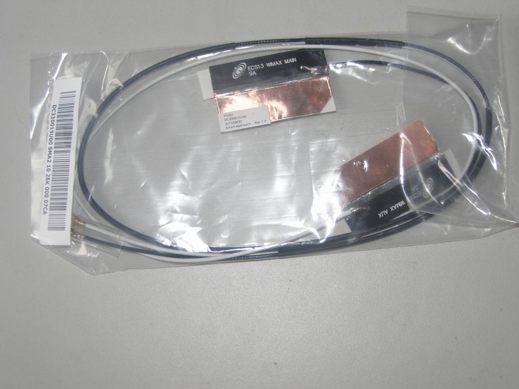 Dual wireless antenna for