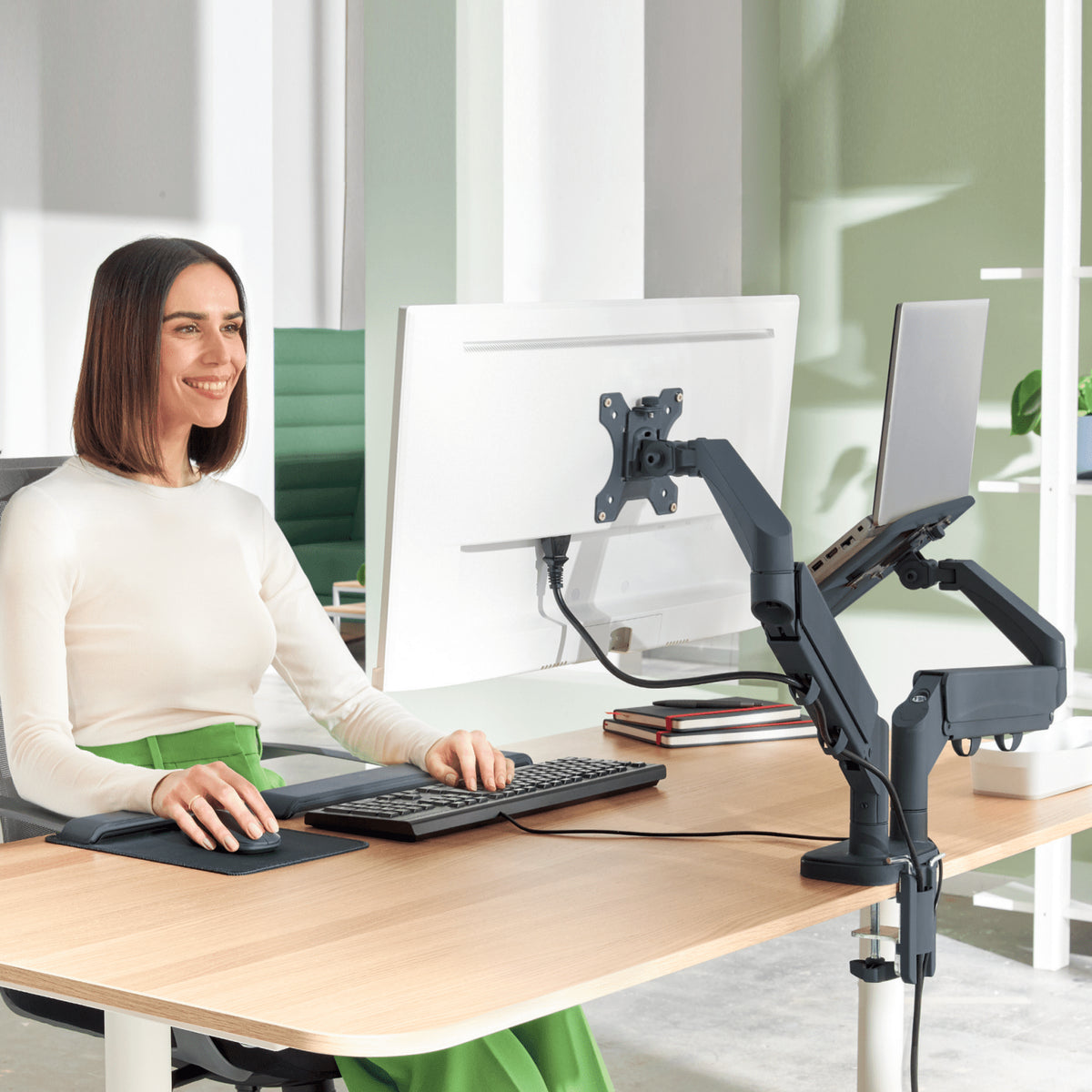 Leitz 65380089 soporte para monitor 81,3 cm (32") Escritorio Gris Oscuro (5)
