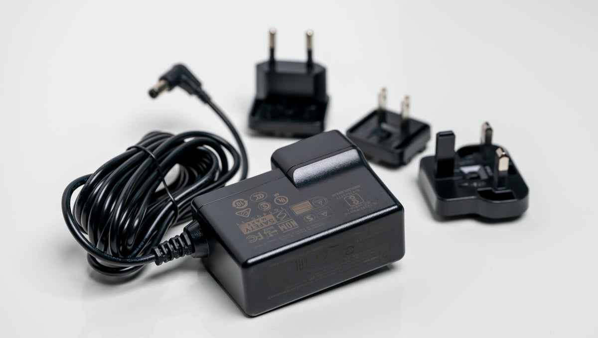 Adaptador de corriente/inversor Humly HUM1006 Interior 24 W Negro
