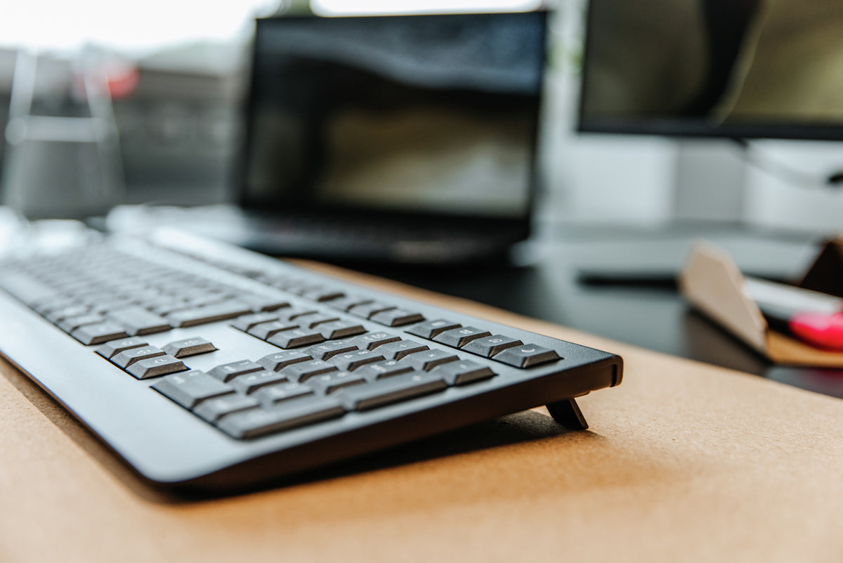CHERRY KW 3000 teclado Universal RF inalámbrico QWERTY Portugués Negro (4)