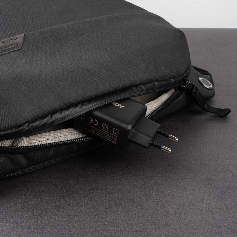 Adaptador carga LINDY 65 W USB-C GaN (4)