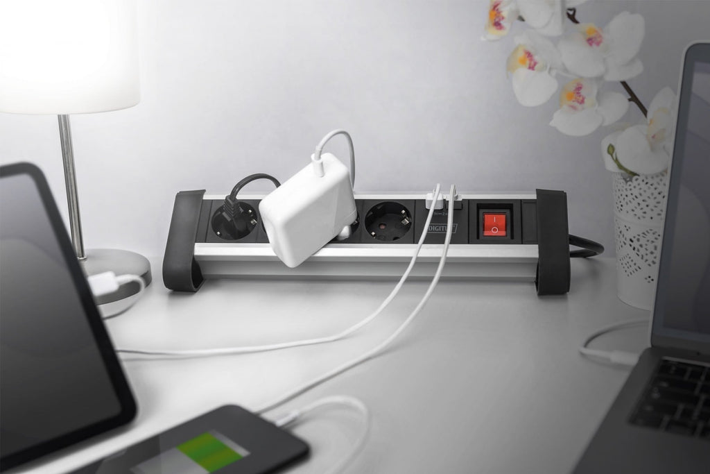 Digitus Bloc 4 prises de bureau avec 2 raccords USB (2)