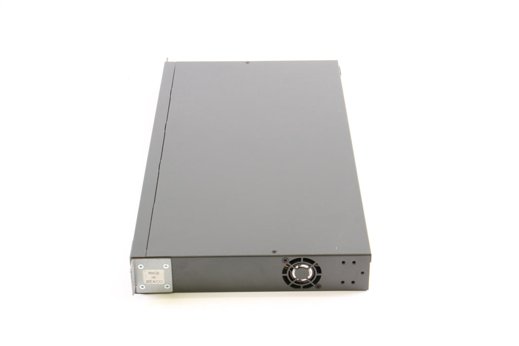 IBM SMC TigerSwitch de 26 puertos 4668-HC6-RFB – Reacondicionado (3)