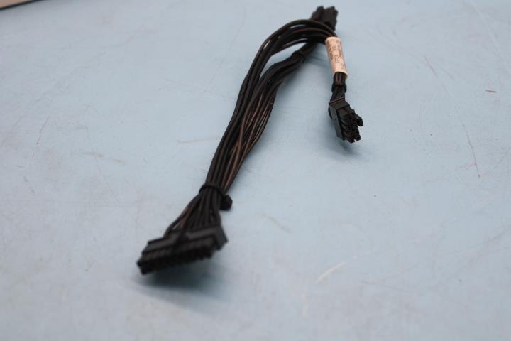IBM CABLE DE ALIMENTACIÓN SAS PARA 8 HDD M2 46M6443-RFB – Reacondicionado