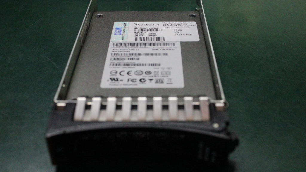IBM 64GB SATA 2.5in MLC HS 49Y5840-RFB – Reacondicionado