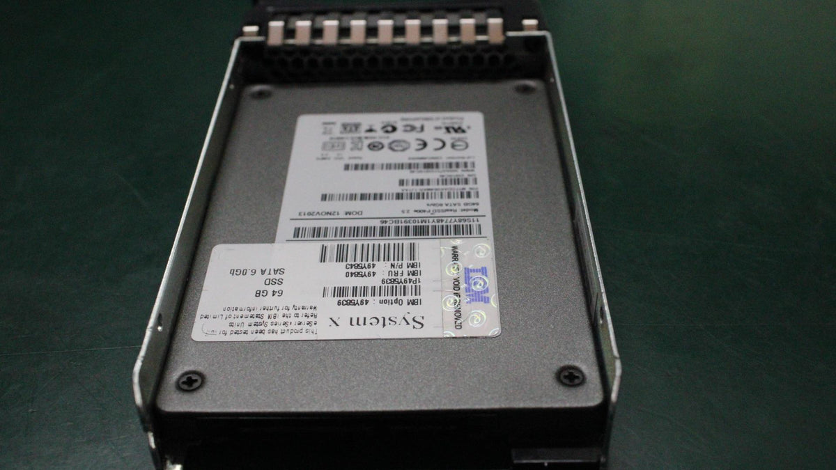 IBM 64GB SATA 2.5in MLC HS 49Y5840-RFB – Reacondicionado