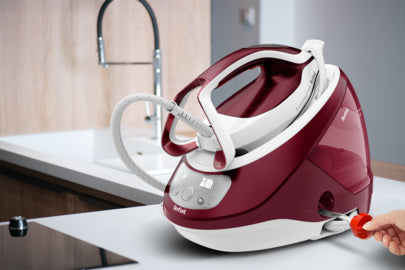 Tefal GV9220 estación plancha al vapor 2600 W Durilium AirGlide Autoclean soleplate Borgoña, Blanco (2)