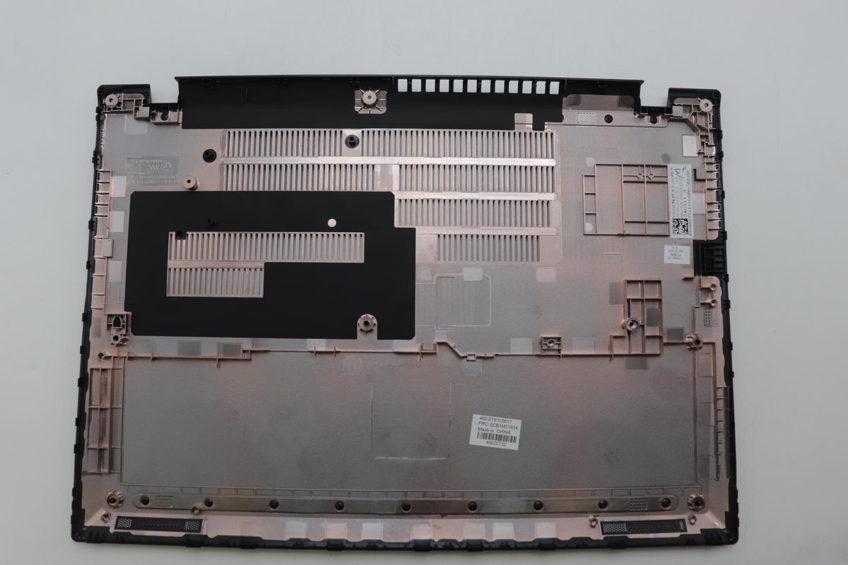 WWAN cover assembly for Intel