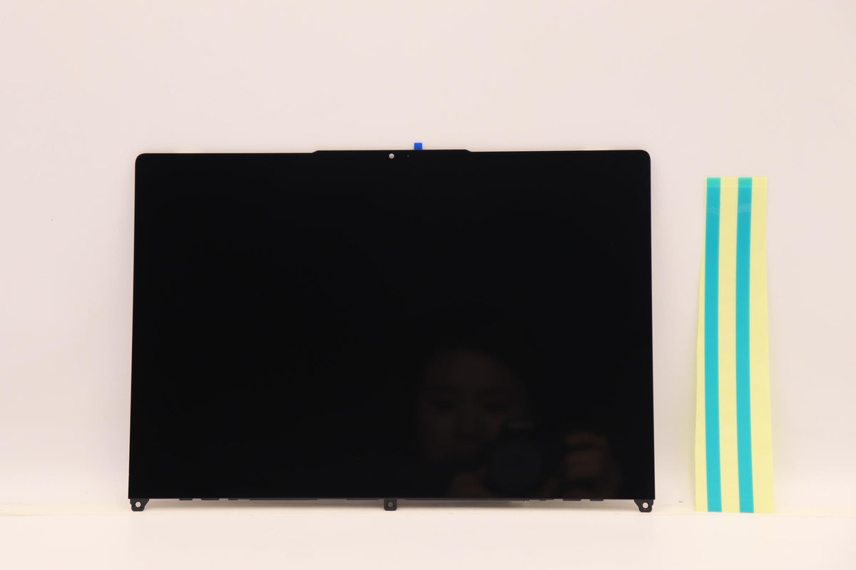 14-inch WUXGA+ touch screen