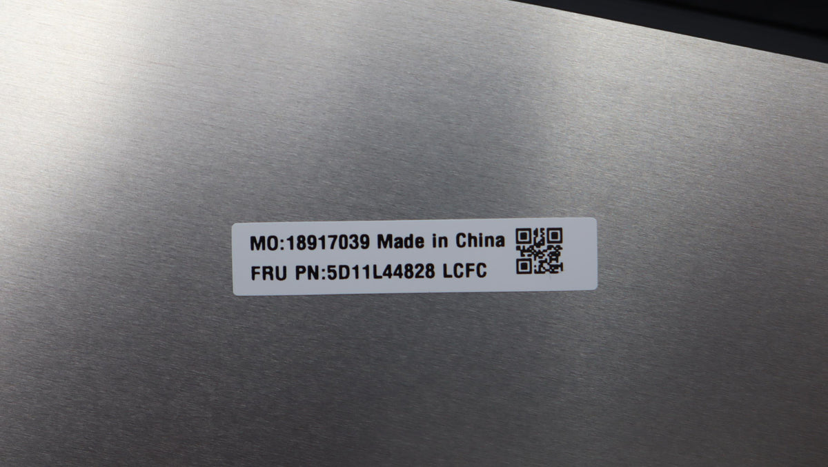 16.0-inch WUX display screen