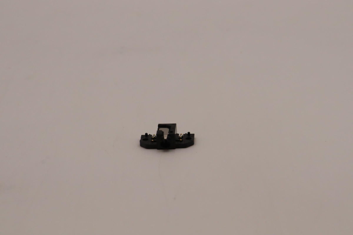 Mechanical audio jack for