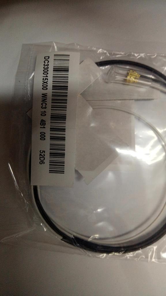Dual wireless antenna for