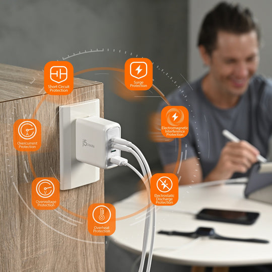 j5create JUP4370 Universal Blanco Corriente alterna Interior