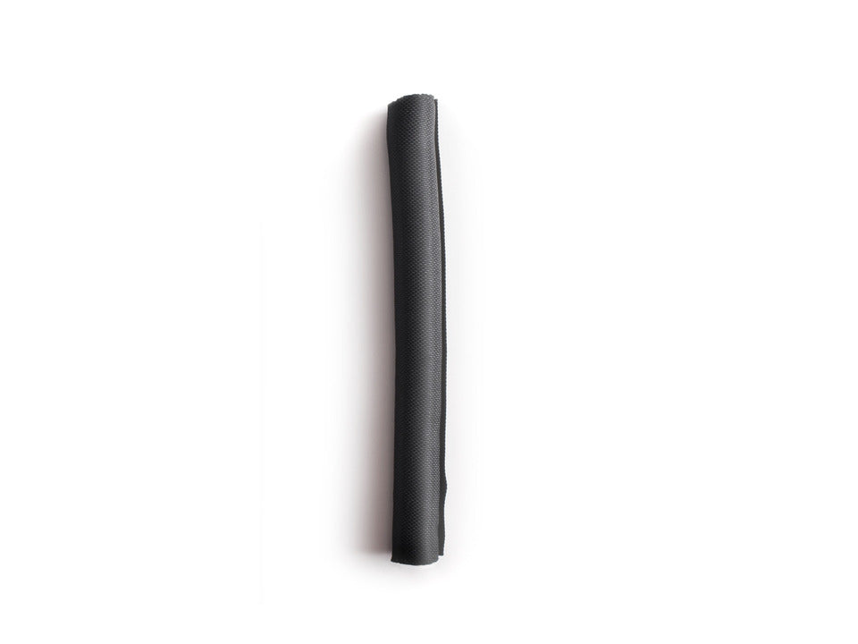 Multibrackets 4197 organizador de cables Malla trenzada expandible para cables Negro 1 pieza(s) (2)