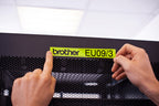 Brother TZE-C51 cinta para impresora de etiquetas Negro sobre amarillo fluorescente (3)