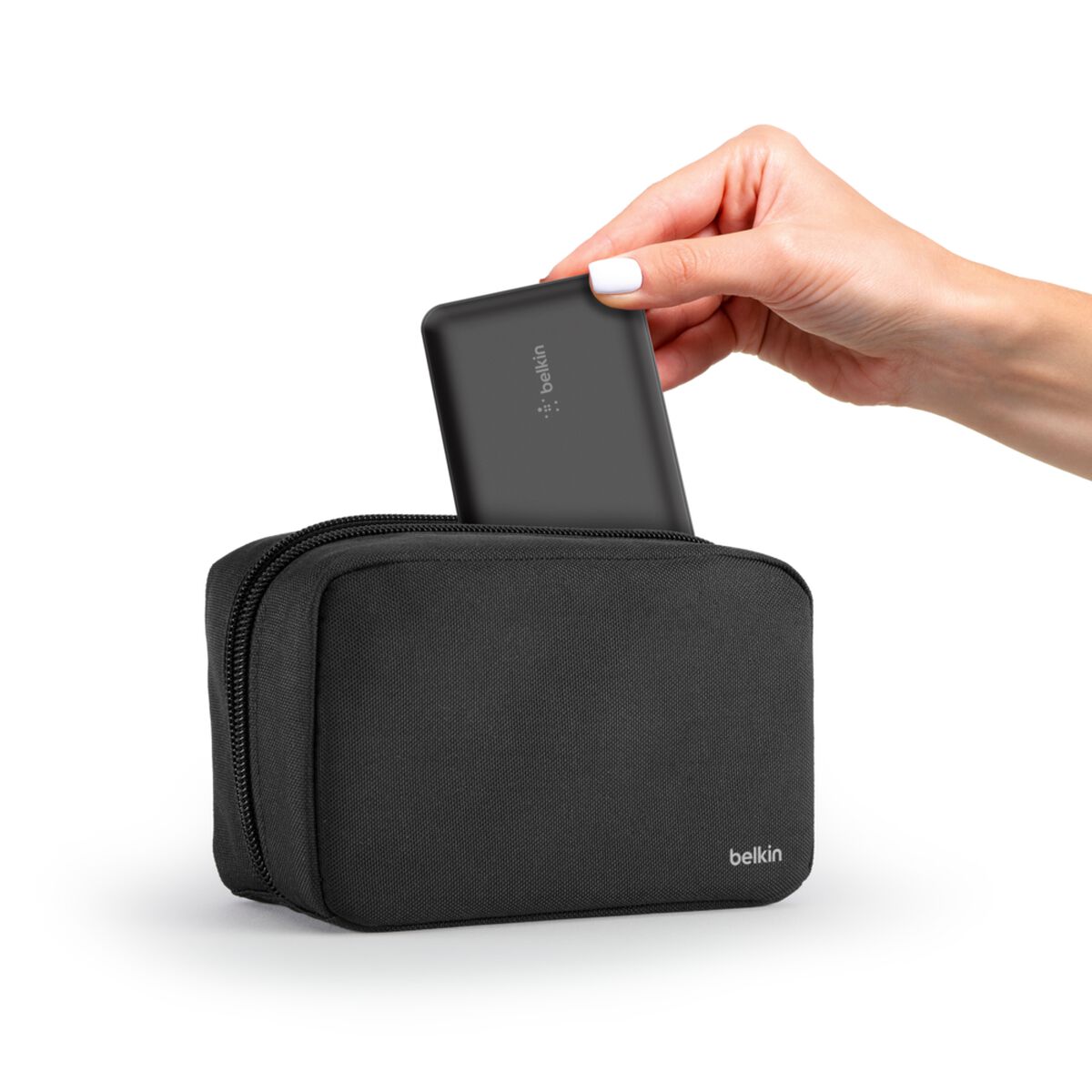 Cargador portátil + adaptador de corriente CA - 10000 mAh - 3 conectores de salida (USB-C, 2 x USB) - en el cable: USB-C - con estuche con cremallera