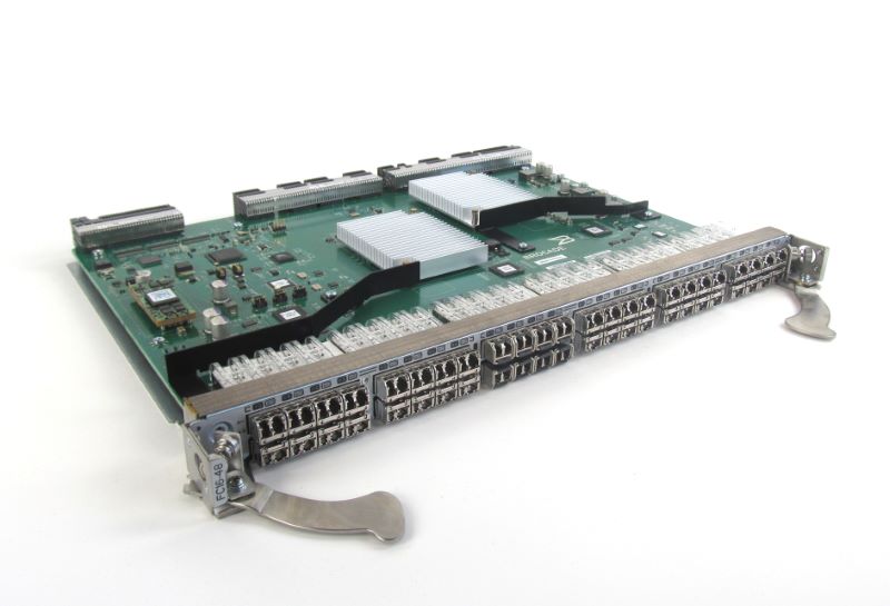 Brocade Blade de 48 puertos FC16-48-RFB – Reacondicionado (3)
