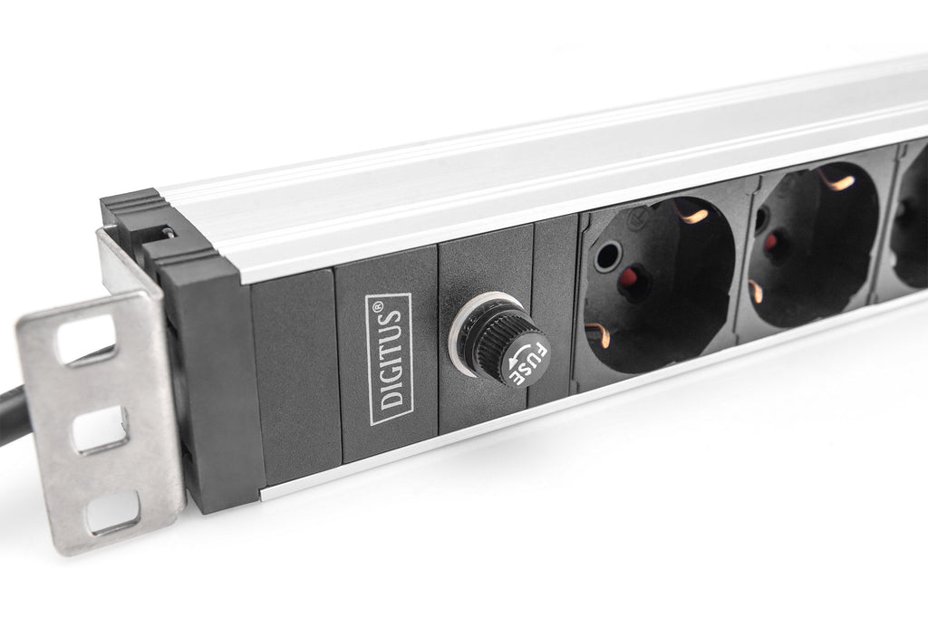Digitus Regleta de enchufes con perfil de aluminio y fusible de repuesto