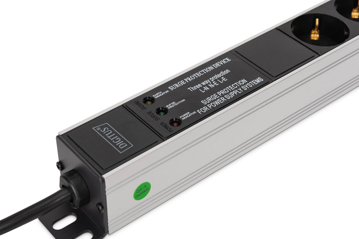 Digitus DN-95438 unidad de distribución de energía 9 tomas CA 1U Negro, Plata