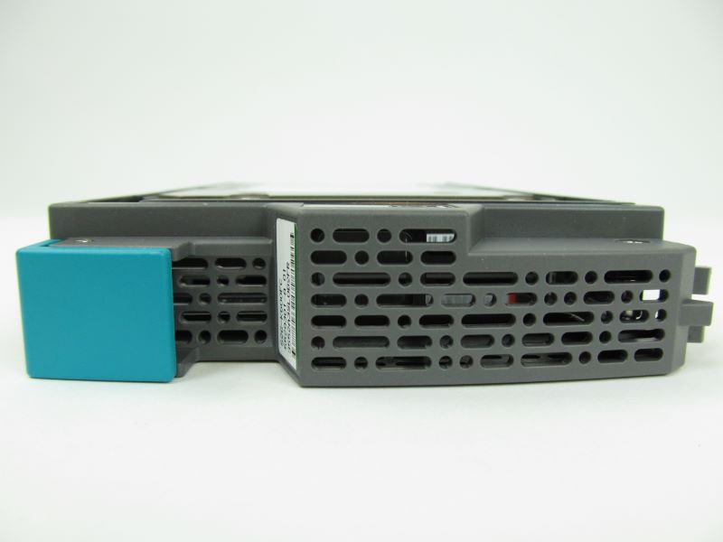 Hitachi 600GB 15K SAS HDD 5529301-A-RFB – Reacondicionado (4)
