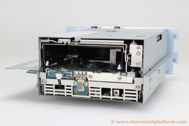 IBM Ultrium LTO4 3Gbps SAS FH 3573-8145-RFB – Reacondicionado (2)