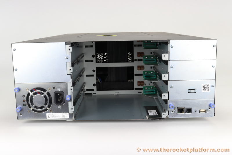 IBM TS3200 Chassis 23R7169-RFB – Reacondicionado (2)