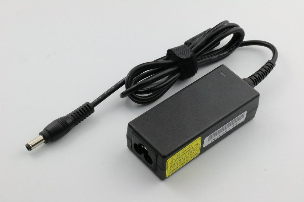 CoreParts MBA1300 adaptador e inversor de corriente Interior 40 W Negro