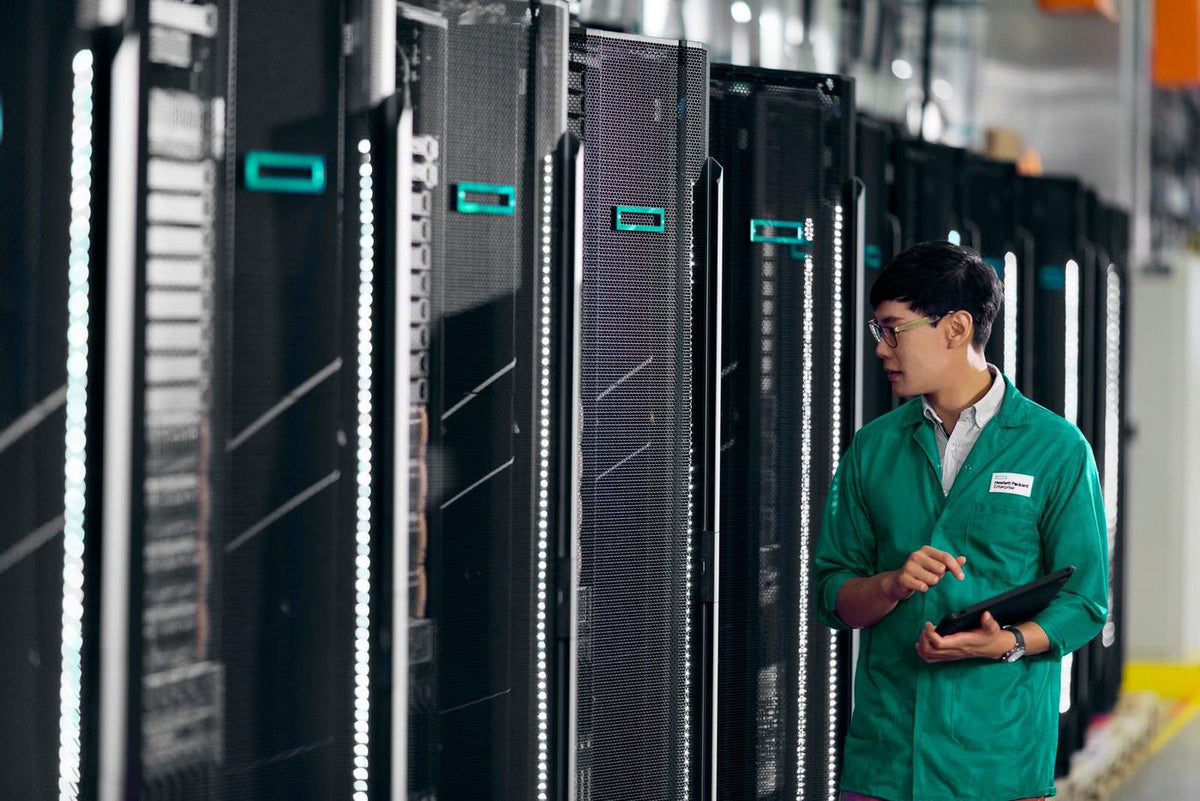 Hewlett Packard Enterprise 10m Active Optical Cable P06153-B23-RFB – Reacondicionado