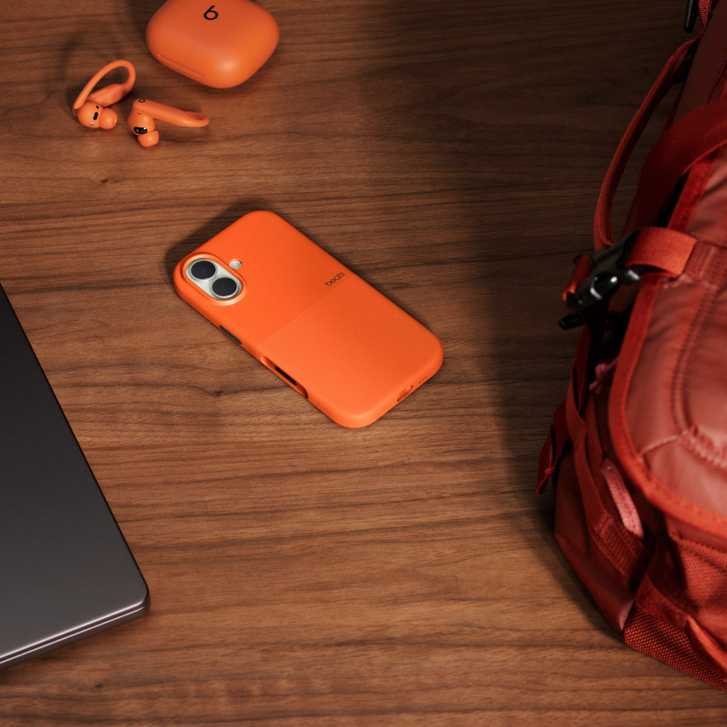 Tapa protectora para teléfono móvil - resistente - control de cámara - compatibilidad con MagSafe - poliuretano termoplástico (TPU) suave - naranja sierra - para iPhone 17