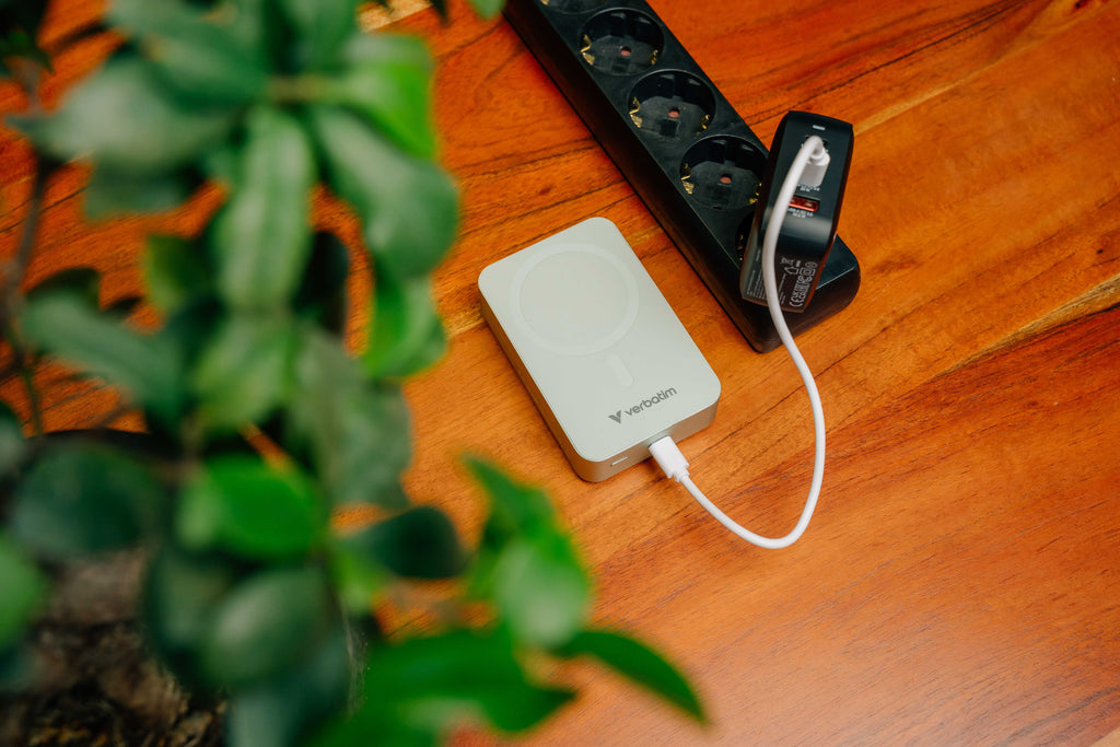 Verbatim Charge 'n' Go Essentials 20000 mAh Cargador inalámbrico Verde (7)