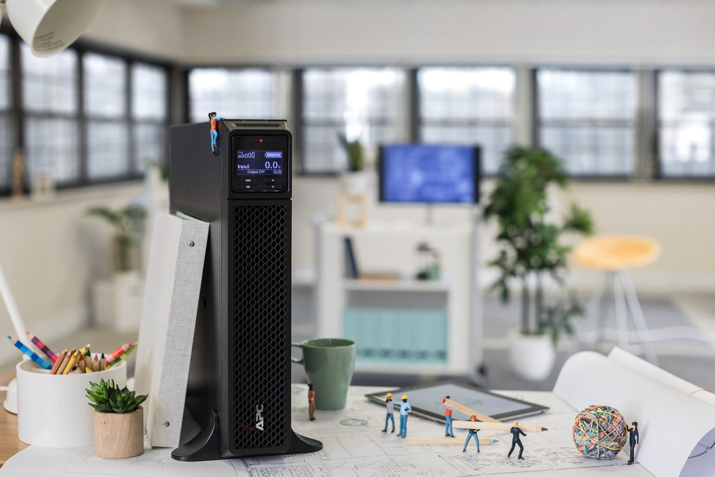 APC SRT3000XLI sistema de alimentación ininterrumpida (UPS) Doble conversión (en línea) 3 kVA 2700 W 10 salidas AC (7)
