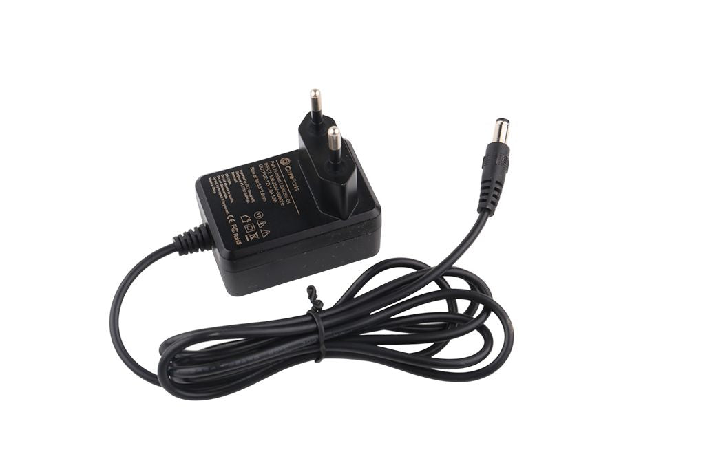 CoreParts MBA1397 adaptador e inversor de corriente Interior 10 W Negro (2)