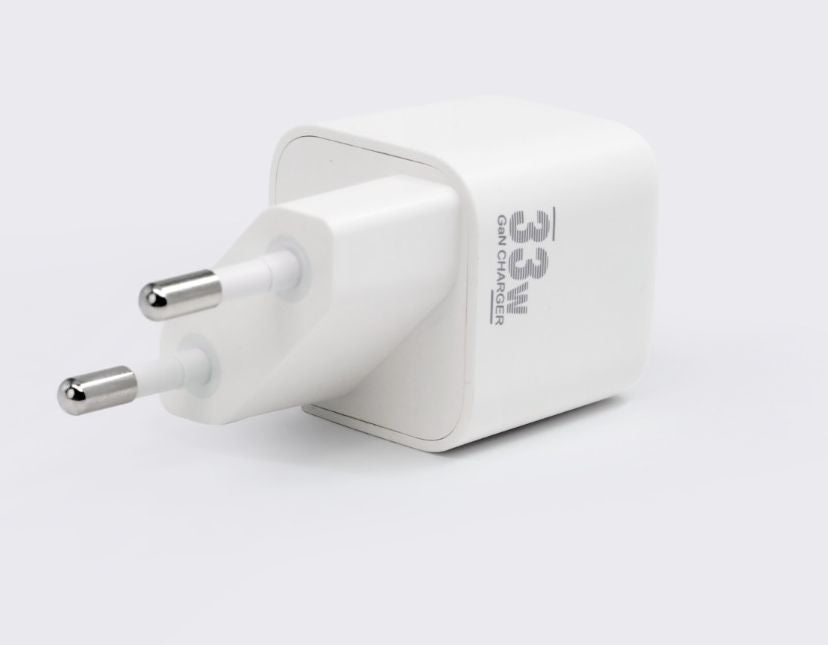 CoreParts MBXUSBC-AC0032 adaptador e inversor de corriente Interior 33 W Negro (4)